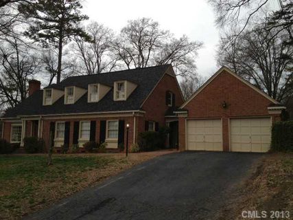 218 W 10th Avenue sold home in Historic District, Gastonia, NC