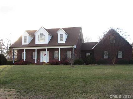 21802 Farmridge Drive sold home in Farmridge Estates, Oakboro, NC