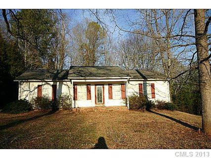 205 Nottingham Street sold home in English Garden Park, York, SC