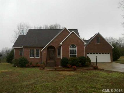 877 Huntington Hills Drive