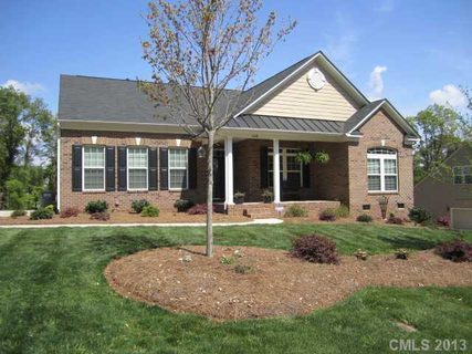 1008 Peninsula Drive sold home in Lakepoint, Belmont, NC