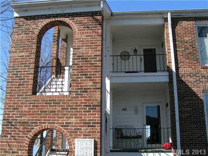 102 Northshore Court B23