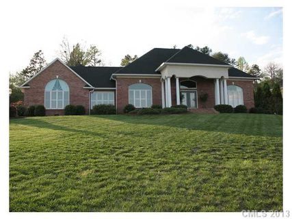 316 Cross Creek Drive