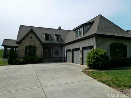 Previously sold for $640,000