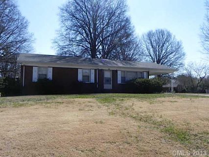 1800 Crandon Drive