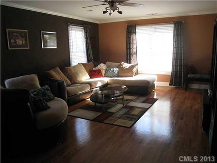 1021 W 4th Street B sold townhome in Woodlawn, Charlotte, NC
