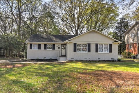 7015 Mapleridge Drive
