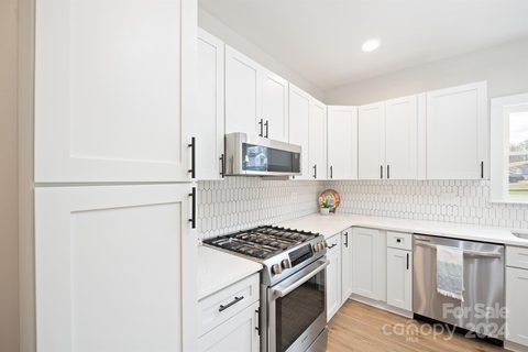 810 Oval Street sold home in Bellevue, Kannapolis, NC