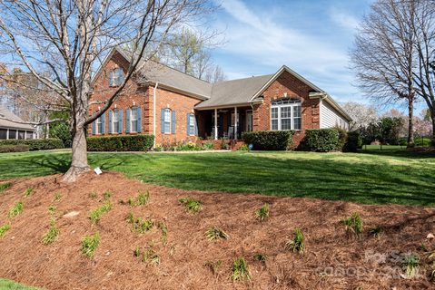 6521 Marion Lavern Road sold home in Cashion Woods, Huntersville, NC