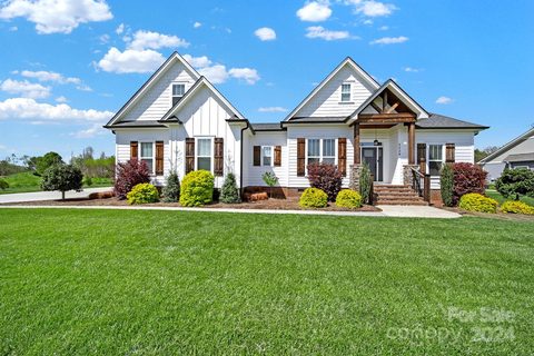 5529 Harvest Hills Road sold home in Harvest Hills, Bessemer City, NC
