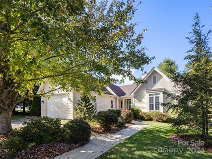 90 Dunroy Drive