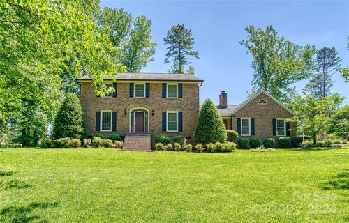 302 Belwood Drive