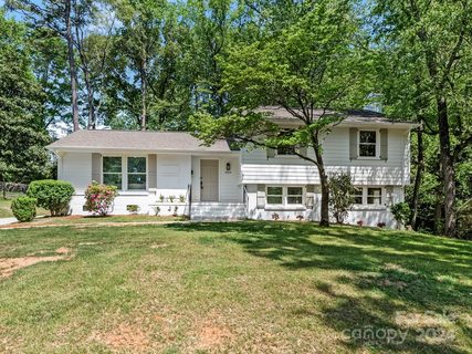 3919 Brookfield Drive