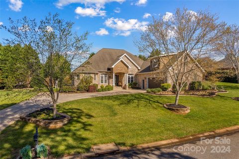 2415 Falcon Lane sold home in Deer Creek, Statesville, NC