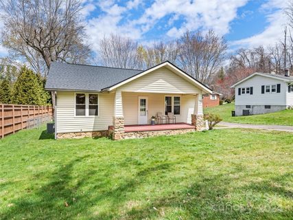 101 Mississippi Avenue sold home in Brookwood Place, Waynesville, NC