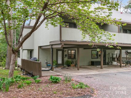 39 Maple Ridge Lane sold home in Laurelwood, Asheville, NC