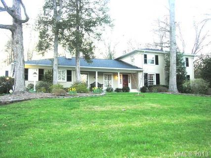2332 Cloister Drive sold home in Cloisters, Charlotte, NC