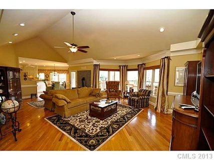 200 Windsor Greene Drive