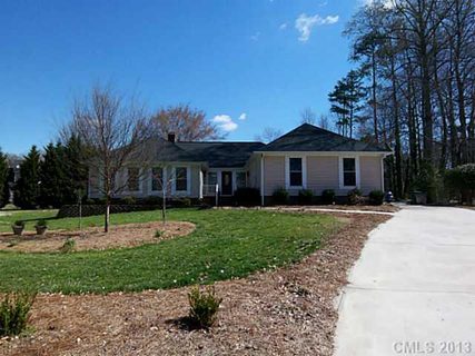 916 Brittany Court