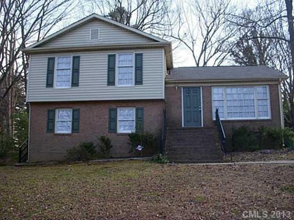 2711 Cedarwild Road