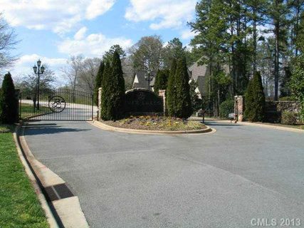 8104 Bay View Lane