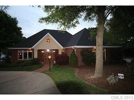 401 Sebring Court
