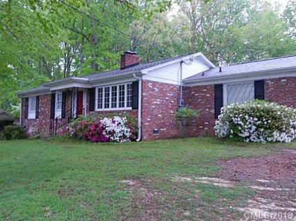 1816 Echo Lane