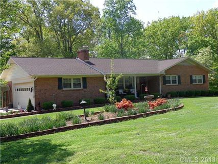 1243 Huckleberry Drive sold home in Hillcrest Acres, Lincolnton, NC