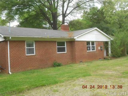 7212 Monroe Road