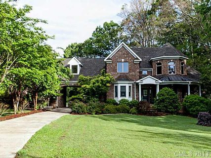 10031 Arlington Oaks Drive