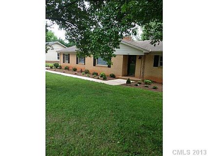 1200 Manchester Lane