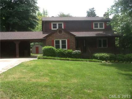 509 S Forest Lane