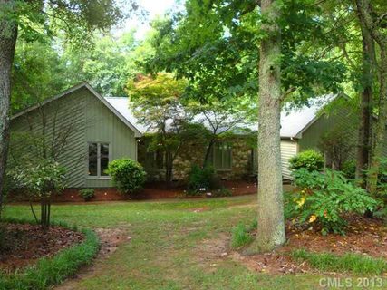 418 Abbotsford Court
