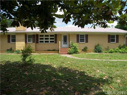 218 Morlan Park Drive