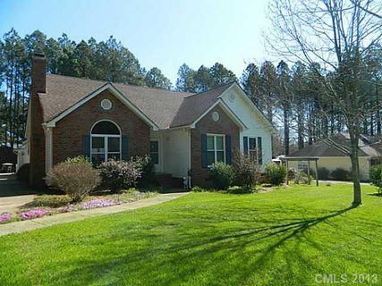 313 Honeywood Lane