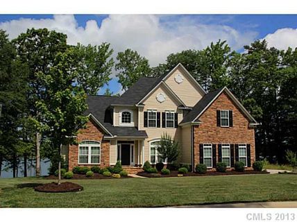 1033 Peninsula Drive sold home in Lakepoint, Belmont, NC