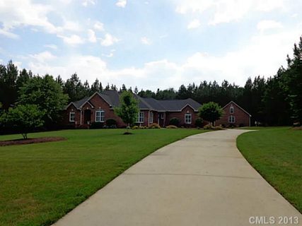 2923 North Ridge Court