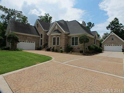 2607 Rolling Hills Road