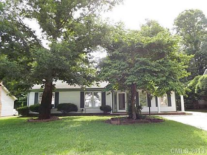 6100 Loch Arbor Lane