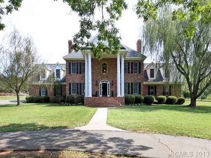 177 Queens Cove Road