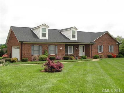 236 Meadow Oaks Drive sold home in Meadow Oaks, Statesville, NC