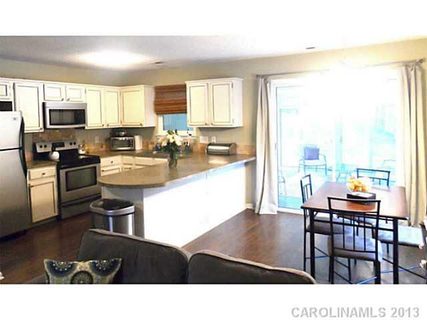8521 Quarry Road sold home in Stoneridge, Charlotte, NC