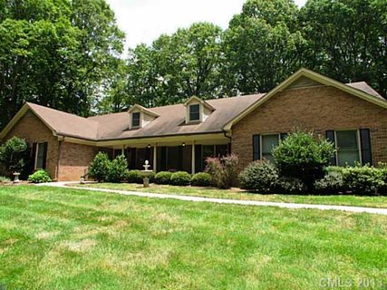 5322 Lancelot Drive