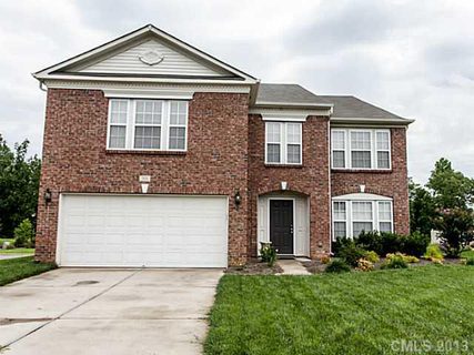 301 Inverness Lane