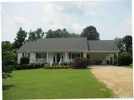 2036 Country Club Drive