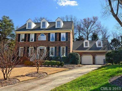 7011 Foxglove Drive