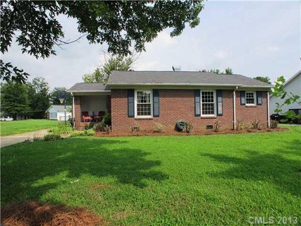 105 Kenmore Drive