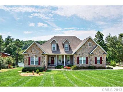 3659 Lake Bluff Drive