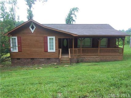7527 Virginia Street sold home in Lake Haven, Denver, NC