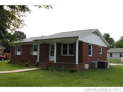 909 Iris Drive